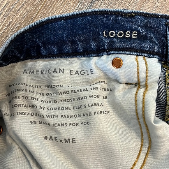 AEO loose fit dark wash jeans - Picture 3 of 4